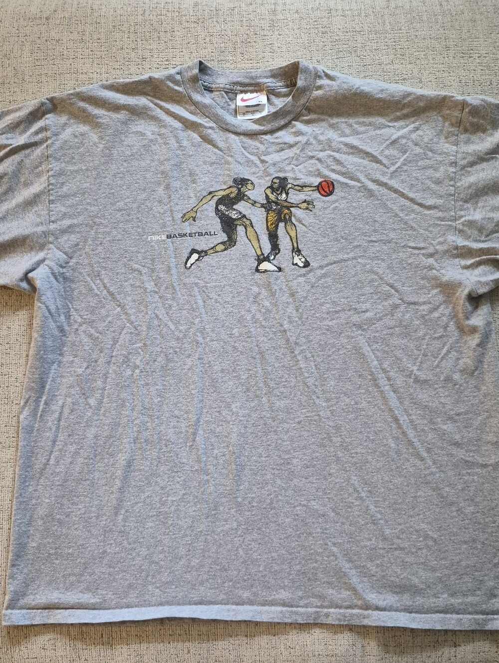 Vintage Nike Gray Short-Sleeve Basketball Graphic Tee